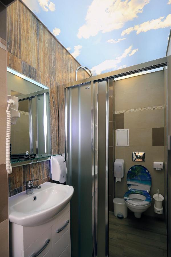 Къща За Гости Кребс Guesthousekrebs Schumen Exterior foto
