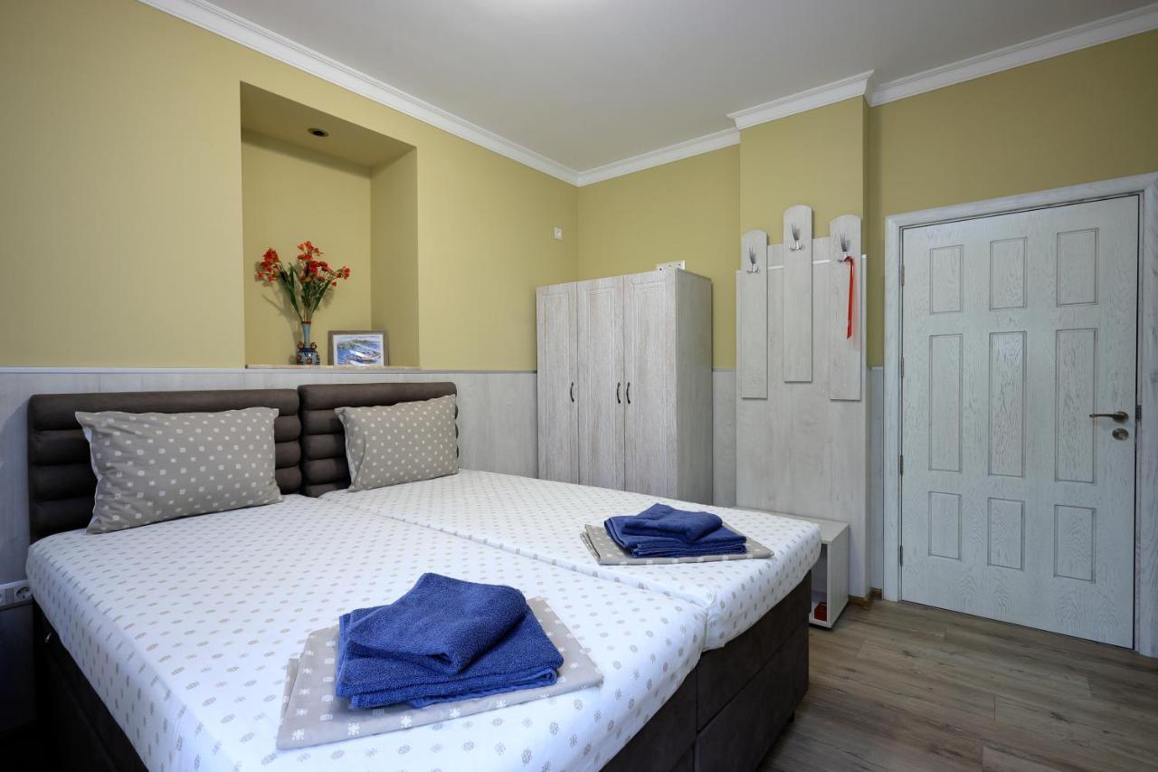 Къща За Гости Кребс Guesthousekrebs Schumen Exterior foto